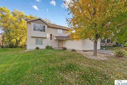 124 Gambrelle Ct, Mankato, MN, 56001-6285 | Card Image