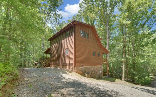 890 Mountain Lake Cir, Home with 3 bedrooms, 3 bathrooms and null parking in Blue Ridge GA | Image 40