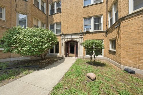 1b-2212 E 70th St, Chicago, IL, 60649-1794 | Card Image