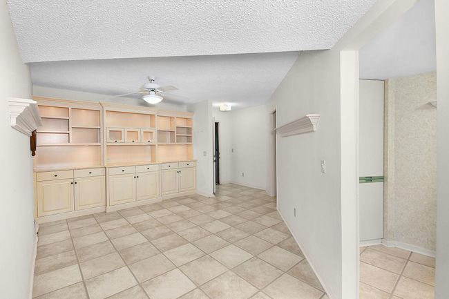 APT-201B - 162 Se Saint Lucie Blvd, Condo with 3 bedrooms, 2 bathrooms and null parking in Stuart FL | Image 5