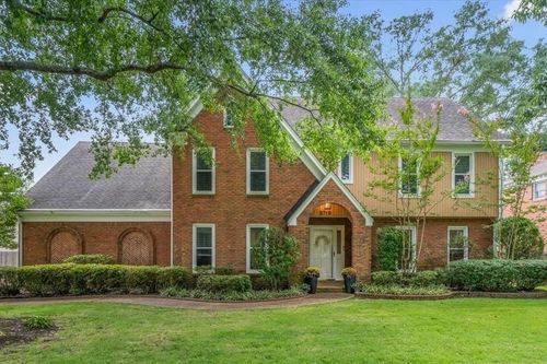 8719 Cumbernauld Cir S, Germantown, TN, 38139-5307 | Card Image
