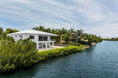 38 Bounty Ln, Key Largo, FL, 33037-2304 | Card Image