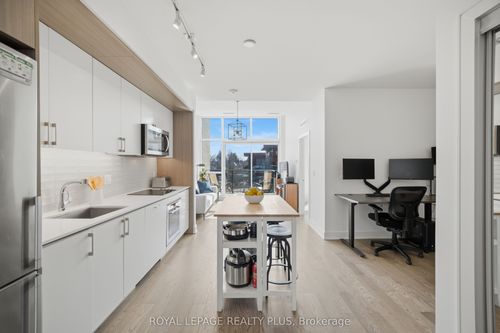 440-1575 Lakeshore Road W, Mississauga, ON, L5J0B1 | Card Image