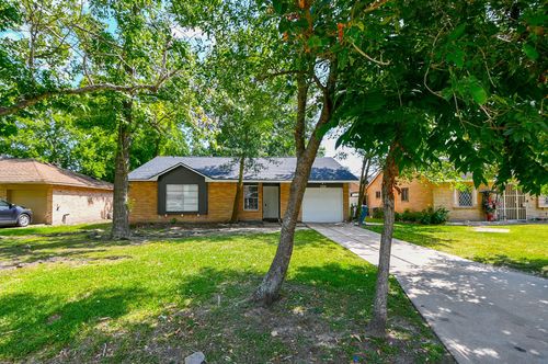 5709 Arthington St, Houston, TX, 77053-3001 | Card Image