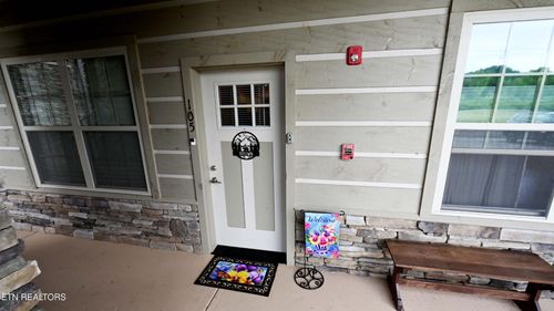 105-223 Bishops Cap Cir, Townsend, TN, 37882-2606 | Card Image