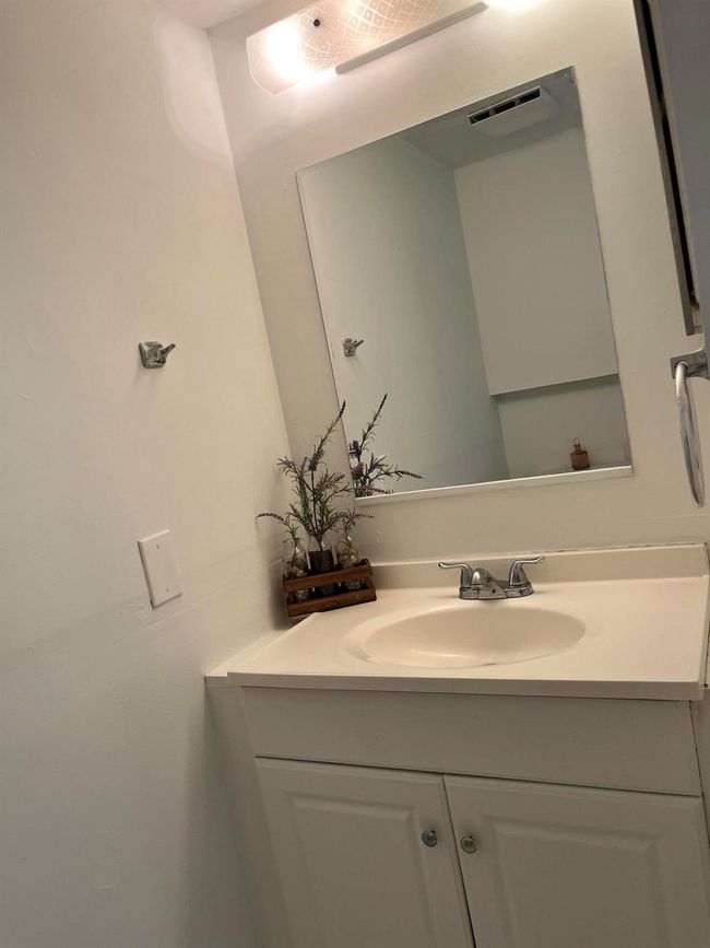 4204 Waterview Cir, Condo with 2 bedrooms, 3 bathrooms and null parking in Palm Springs FL | Image 20