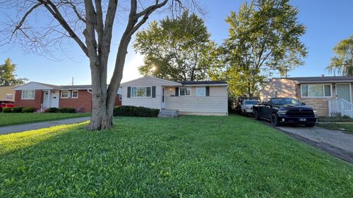 711 Holly Hill Drive, Columbus, OH, 43228 | Card Image