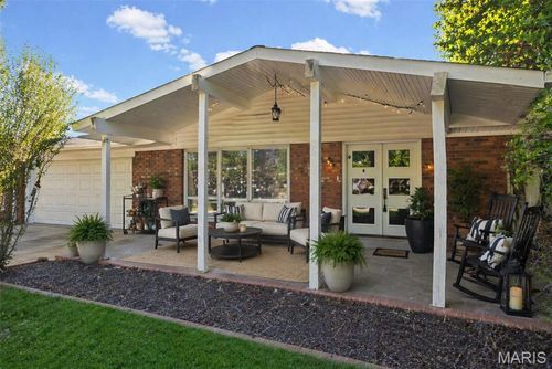 9 Joseph Dr, Fairview Heights, IL, 62208-2803 | Card Image