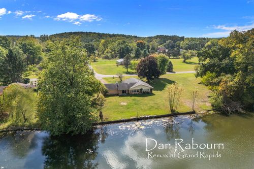 3261 River Ln, Hastings, MI, 49058-9149 | Card Image