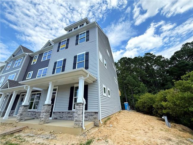 1390 Independence Blvd, House attached with 3 bedrooms, 4 bathrooms and null parking in Newport News VA | Image 19