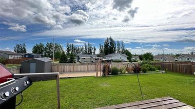 1305 2 Nd St S, House other with 5 bedrooms, 1 bathrooms and null parking in Swan River MB | Image 2