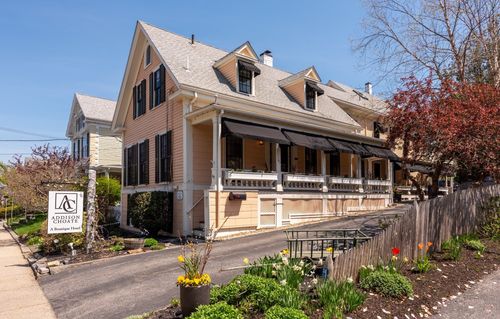 49 Broadway, Rockport, MA, 01966-1527 | Card Image