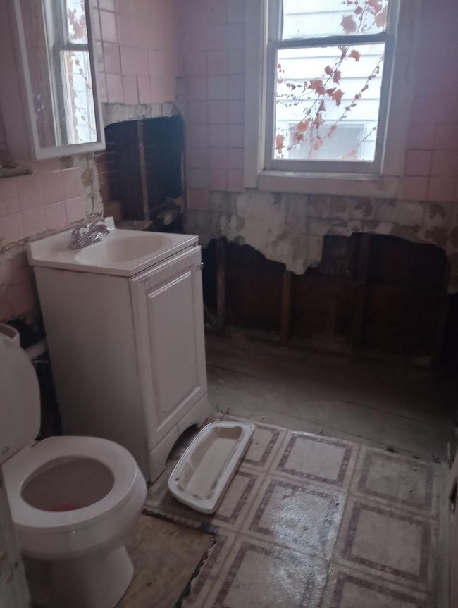 11749 Findlay St, House other with 4 bedrooms, 2 bathrooms and null parking in Detroit MI | Image 7