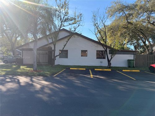 9601 Nw 16th St, Pembroke Pines, FL, 33024-4485 | Card Image