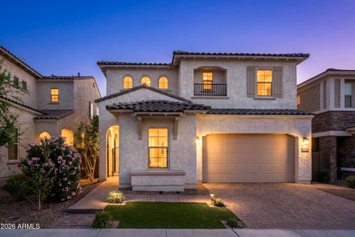 3511 E Crest Ln, Phoenix, AZ, 85050-0052 | Card Image