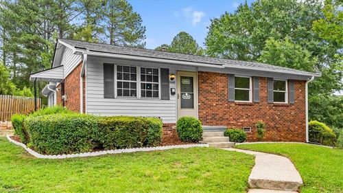 5005 Farmoor Circle, Winston Salem, NC, 27105 | Card Image