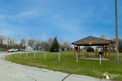 4450 Sycamore Rd, Newport, MI, 48166-9017 | Card Image