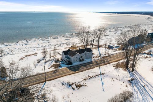 12549 Rue Notre-Dame O, Trois-Rivières, QC, G9B6X3 | Card Image