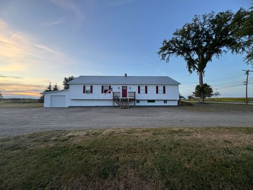 9 Main Street, Corinth, ME, 04427 | Card Image