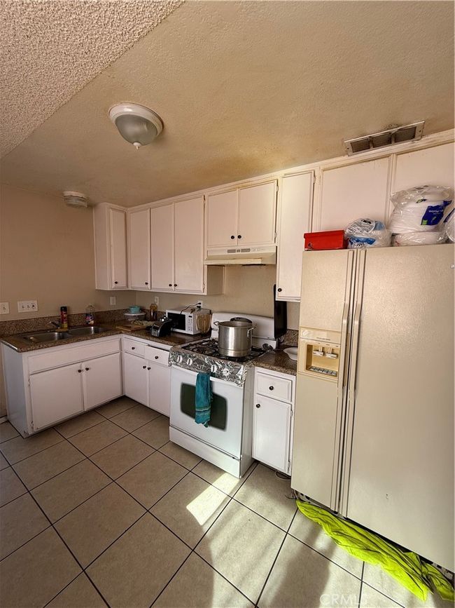 663 W 14th St, Home with 7 bedrooms, 4 bathrooms and null parking in San Bernardino CA | Image 34