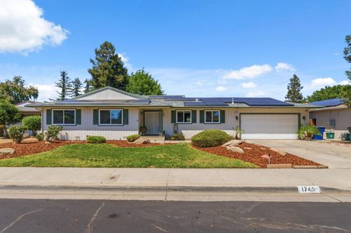 1741 Robinwood Ave, Clovis, CA, 93611 | Card Image
