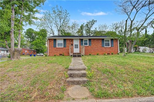601 Eldora St, Winston Salem, NC, 27105-5623 | Card Image