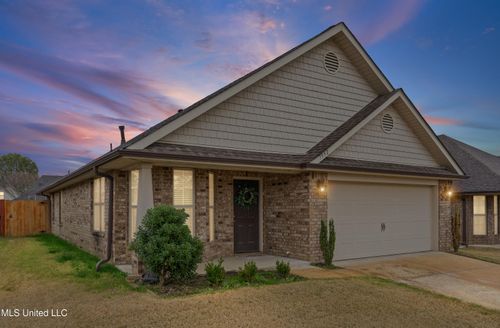 7952 Allenwood Ln, Olive Branch, MS, 38654-0417 | Card Image