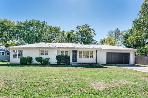 107 E Parks St, Prairie Grove, AR, 72753-2911 | Card Image