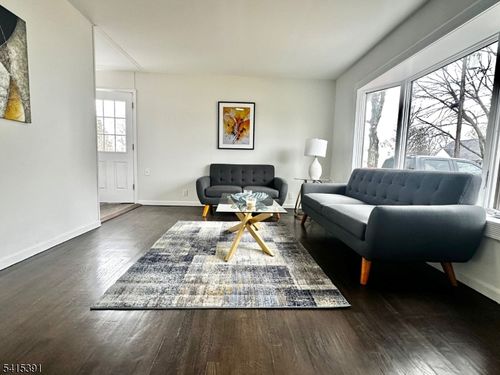 24 Susan Ln, East Brunswick, NJ, 08816-3705 | Card Image