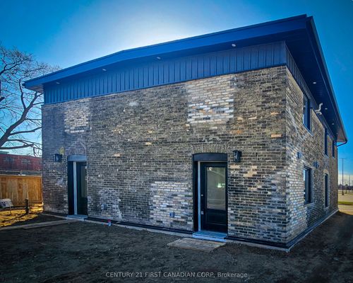 unit-4-857 Dundas St, London, ON, N5W2Z8 | Card Image