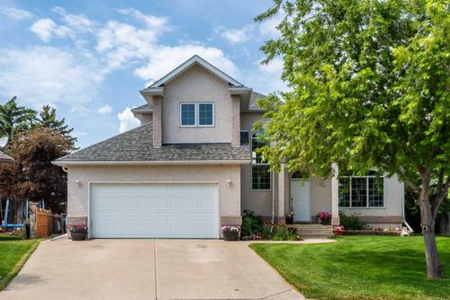 222 Aspen Place, Vulcan, AB, T0L2B0 | Card Image