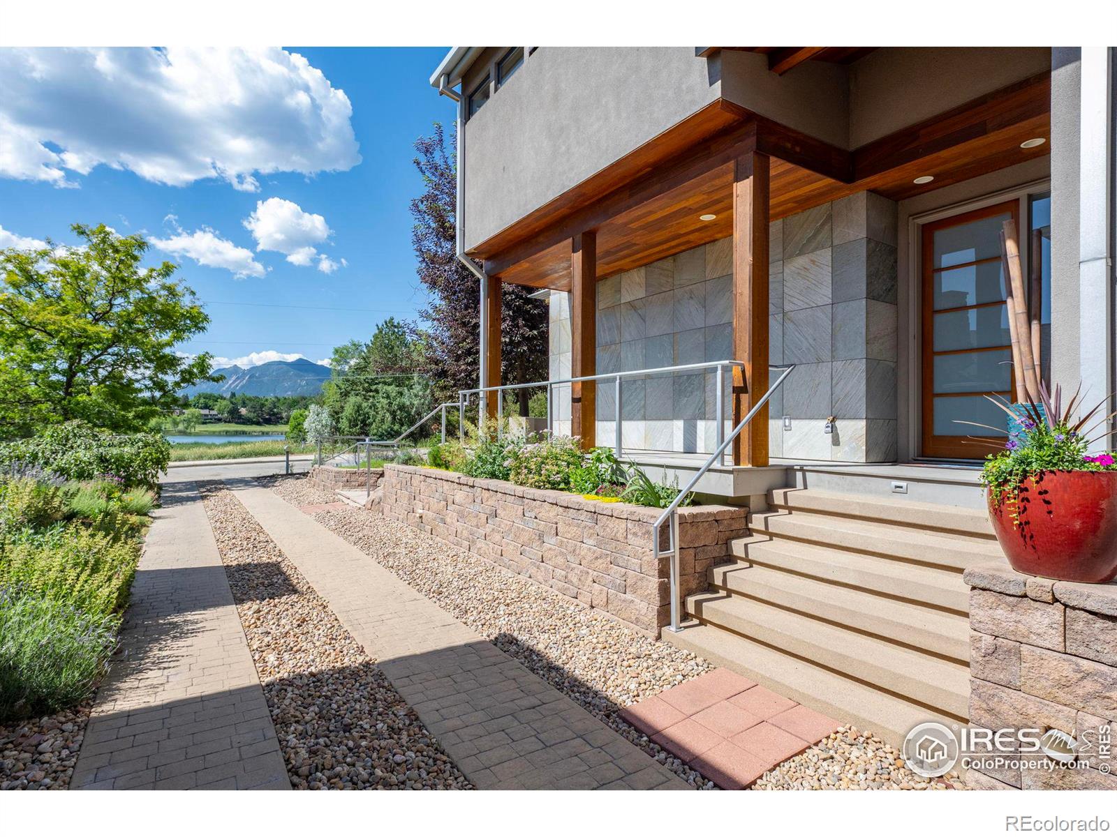 Utica Ave, Boulder, CO 80304