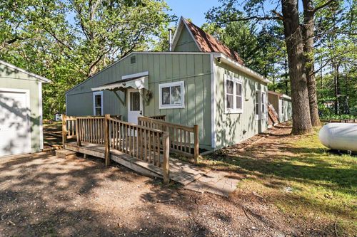 6695 Sherman St, Fountain, MI, 49410-9736 | Card Image