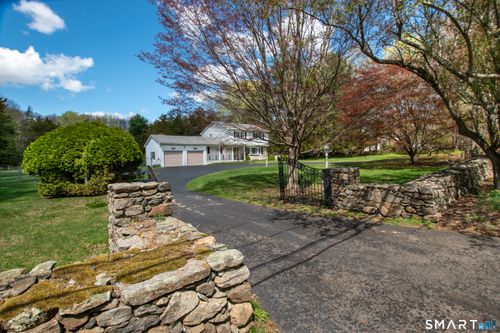 2010 North Street, Fairfield, CT, 06824 | Card Image