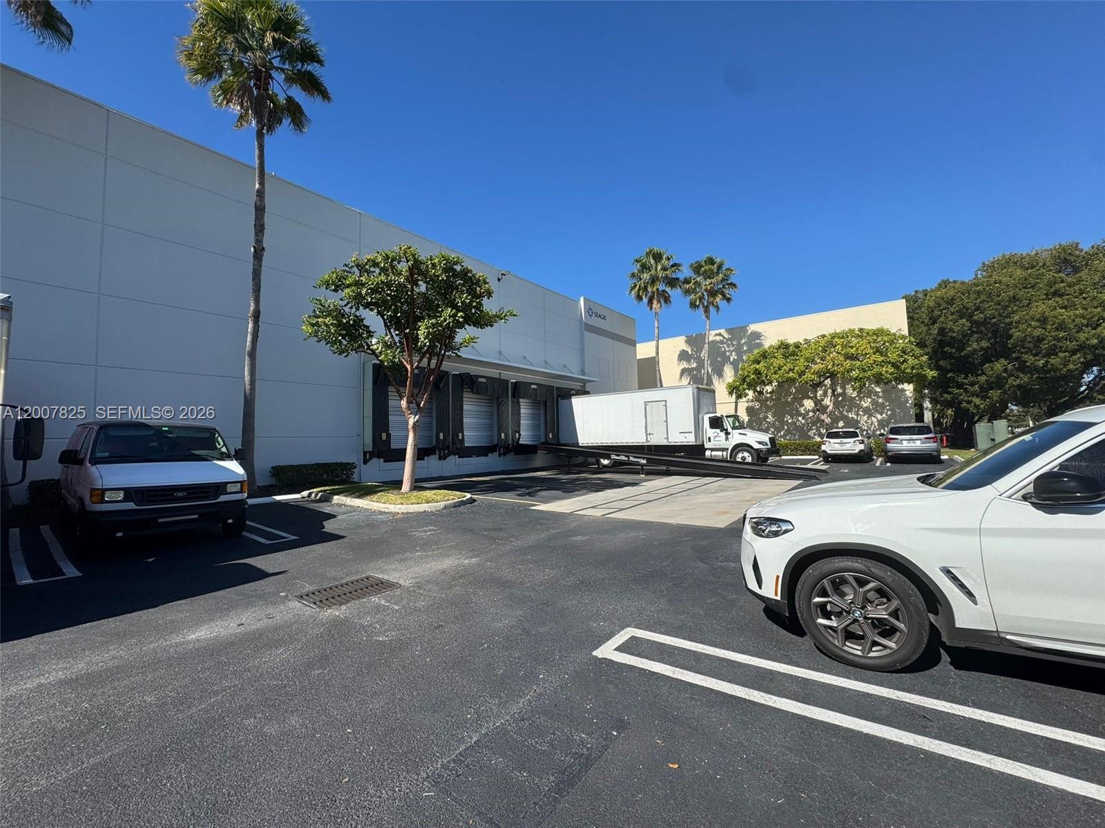 Commercial Sale in Doral 5