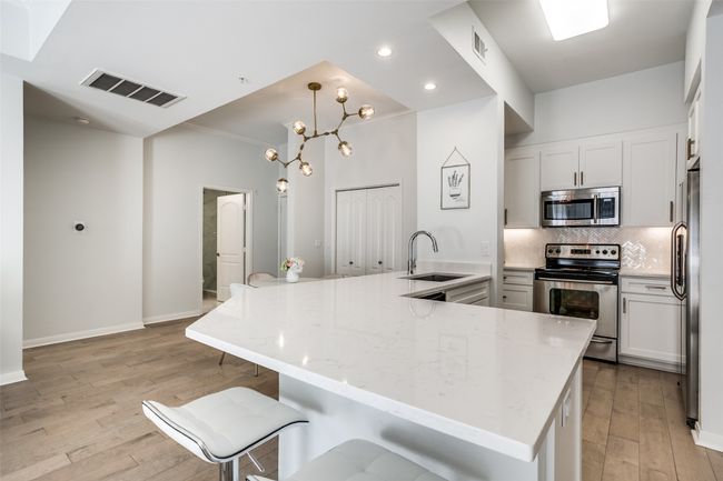 APT-220 - 3225 Turtle Creek Blvd, Condo with 2 bedrooms, 2 bathrooms and null parking in Dallas TX | Image 9