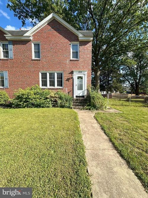 828 N Washington St, POTTSTOWN, PA, 19464-4339 | Card Image