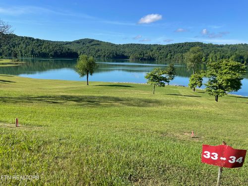 1 Crown Point, LaFollette, TN, 37766 | Card Image