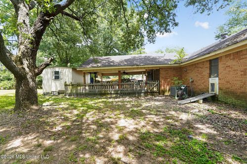 318 Longmeadow Dr, Ridgeland, MS, 39157-3529 | Card Image