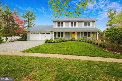 1755 Glastonberry Rd, POTOMAC, MD, 20854-2642 | Card Image