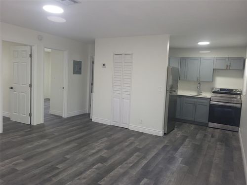 apt-1-819 Nw 3rd Ave, Fort Lauderdale, FL, 33311-7561 | Card Image