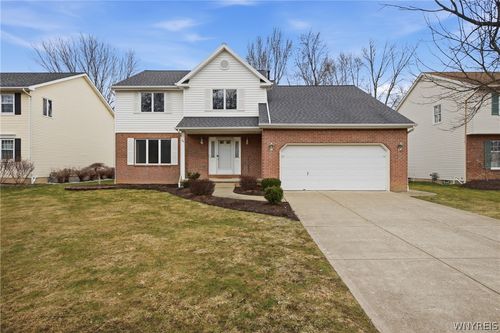 84 S Castlerock Ln, East Amherst, NY, 14051-1492 | Card Image