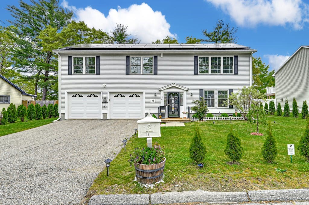 Jackson Rd, Webster, MA 01570