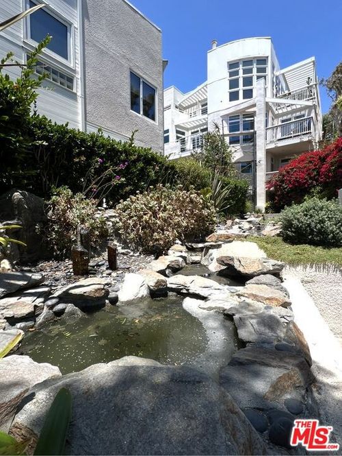 unit-410-2913 3rd St, Santa Monica, CA, 90405-5487 | Card Image