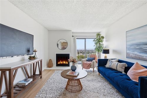 225-2599 Walnut Ave, Signal Hill, CA, 90755-3672 | Card Image