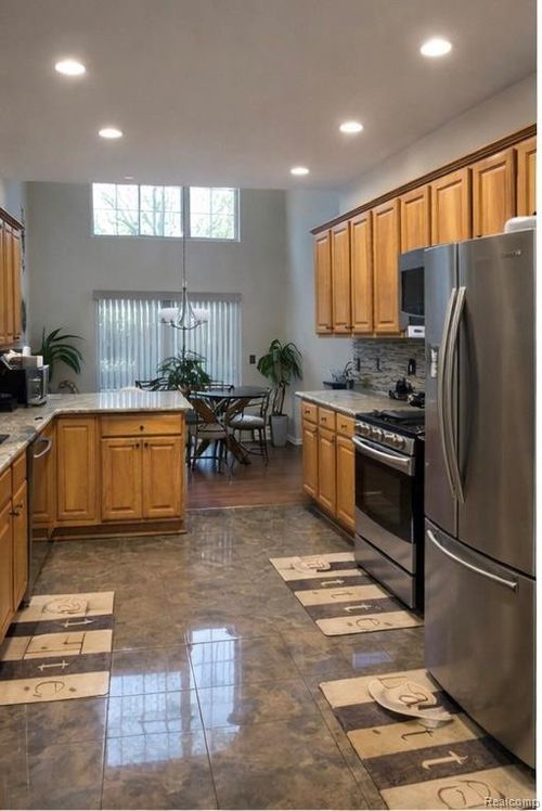 41-41772 Glade Rd, Canton, MI, 48187-3774 | Card Image