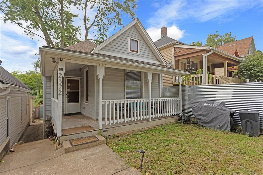 Holly St, Kansas City, MO 64108