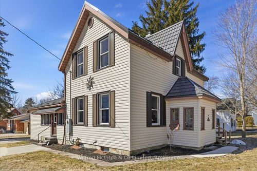 425 Yonge St S, Walkerton, ON, N0G2V0 | Card Image