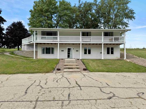510 Radio Park Ln, Waukon, IA, 52172-7826 | Card Image