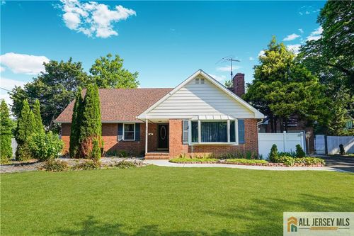 82 Milltown Rd, East Brunswick, NJ, 08816-2359 | Card Image
